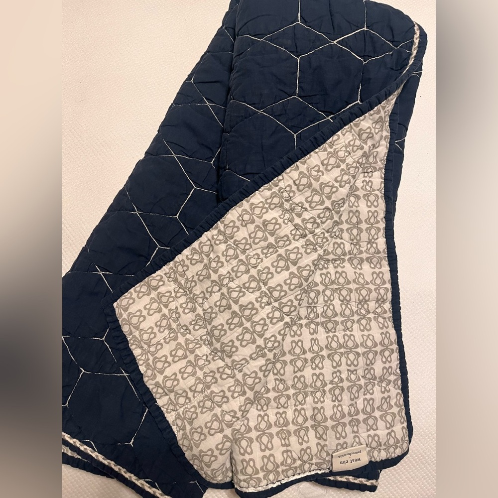 Reversible Navy and White Quilt/ west Elm pottery barn kids